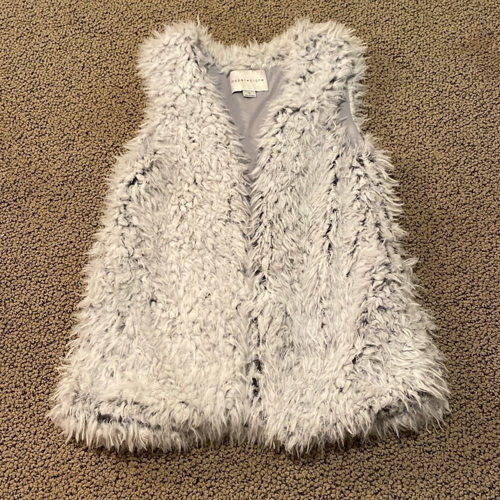Paper Crane Fuzzy Open Front Vest Size Small in Like New Condition